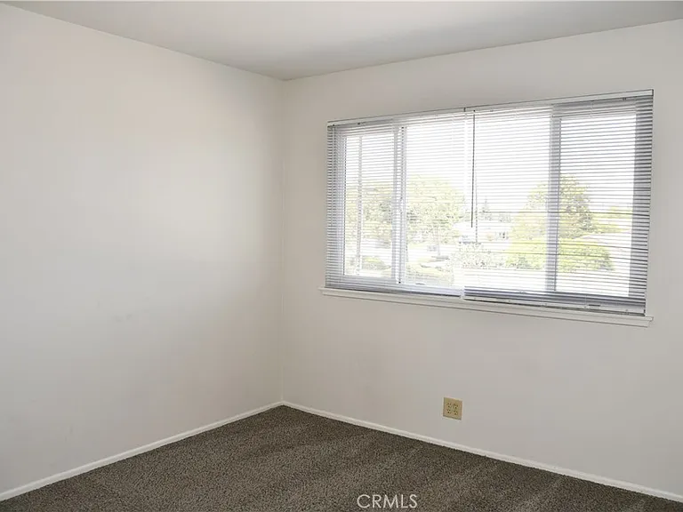 522 E Collins Ave — Photo 41