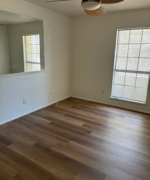 2849 London Ln — Photo 10