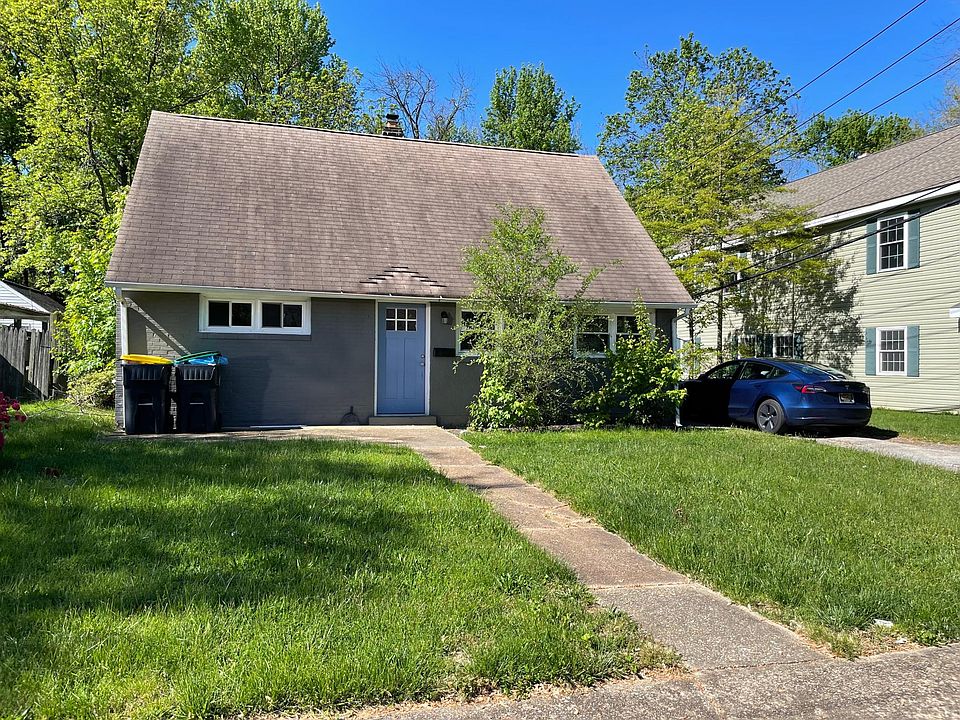 1st image of 1526 Montgomery Rd