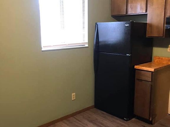2nd image of 515 N Plum St APT 2