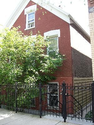 2nd image of 2217 N Leavitt St