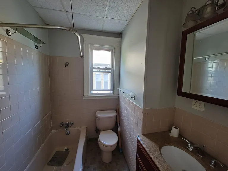 504 Winthrop Ave #2 — Photo 19