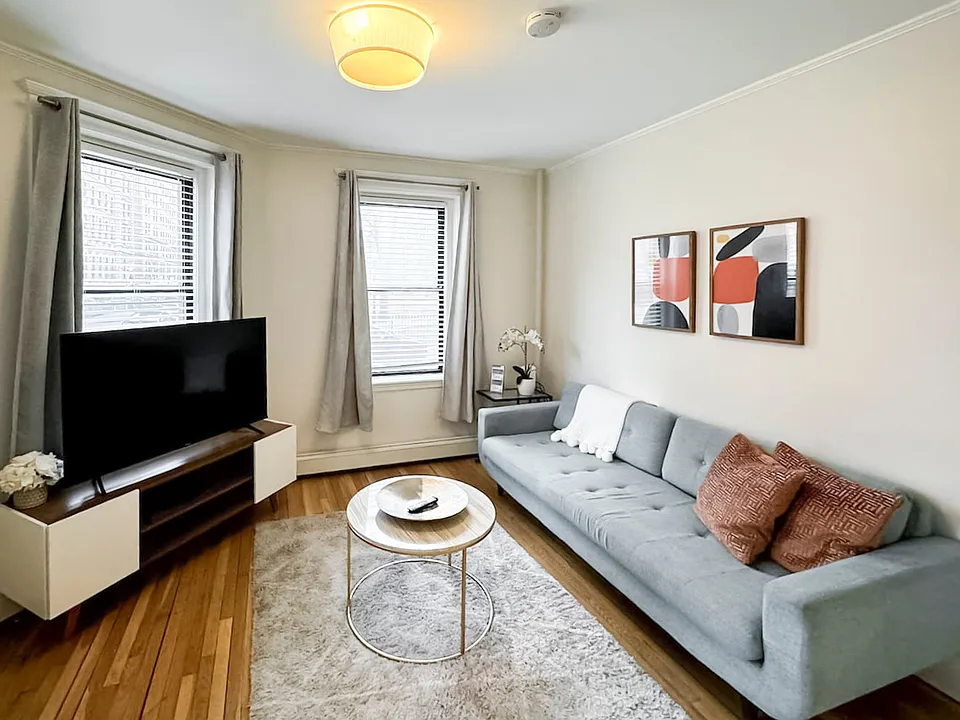 16 Saint George St #1-ID1238075P