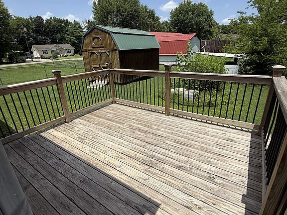 4th image of 1524 Winding Way Cir
