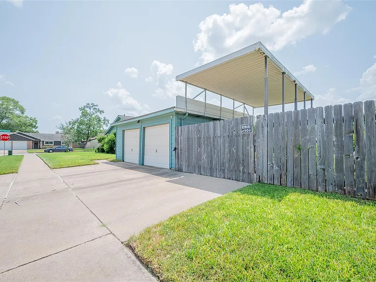 9202 Benning Dr — Photo 4