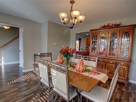 4th image of 2241 Winterberry Dr