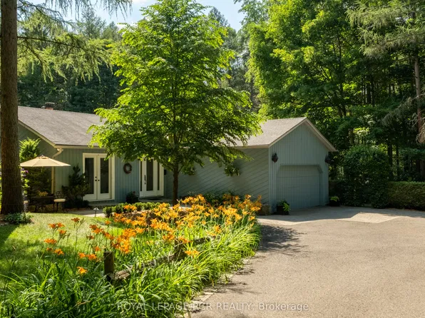 12 Damascus Dr, Caledon, ON L7C 0A4