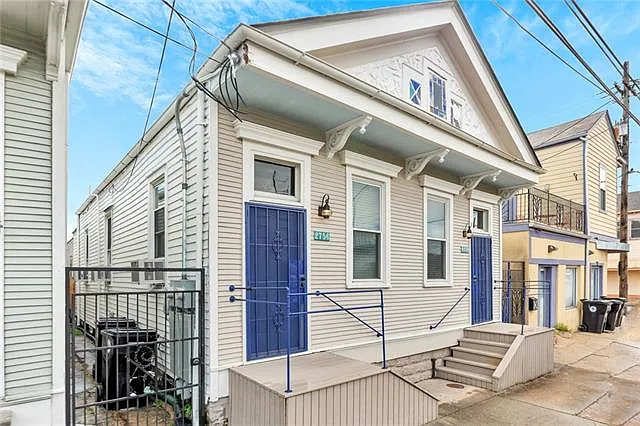2758 Orleans Ave — Photo 2
