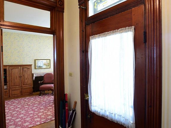4th image of 1423 Avenue E