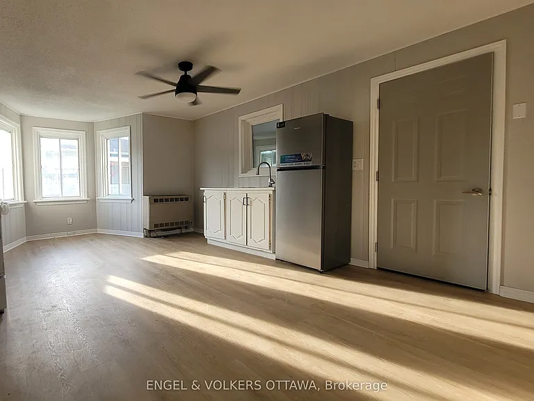 728 Laval St — Photo 4