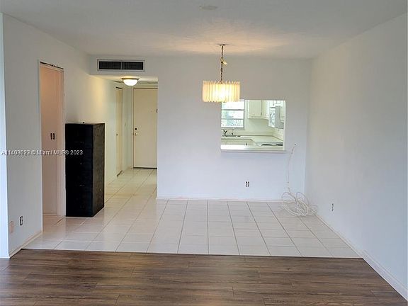 5th image of 9481 Evergreen Pl APT 402