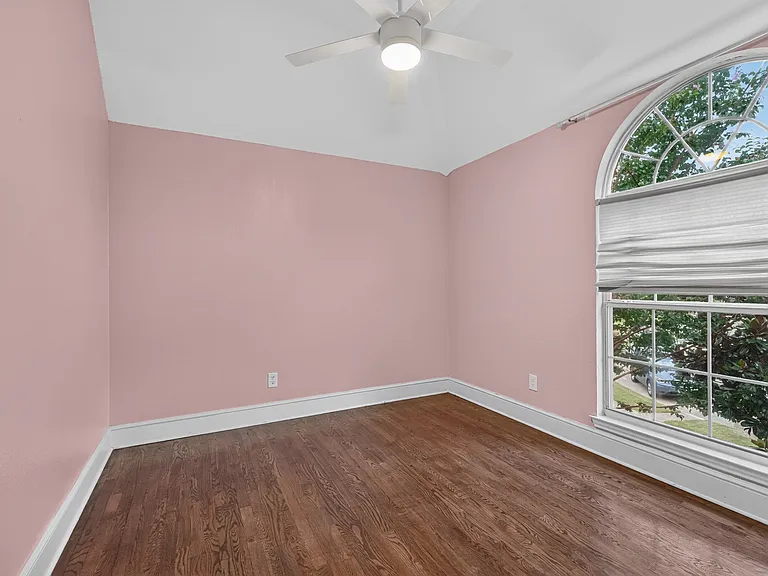 5900 Atlanta Dr — Photo 17