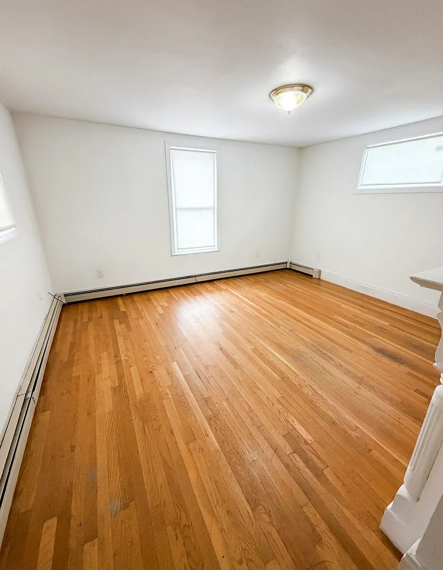 1 bed, 700 sqft, $2,000 — Photo 2