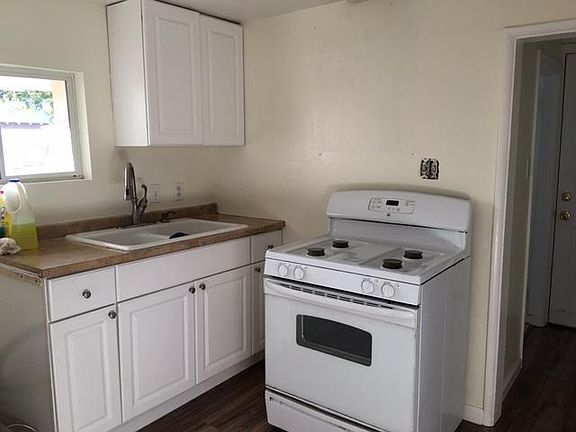 4th image of 1008 E Washington Ave