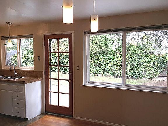 4th image of 4979 Dubois Dr