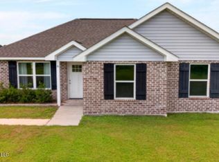 6 Hawthorne Rd, Picayune, MS 39466