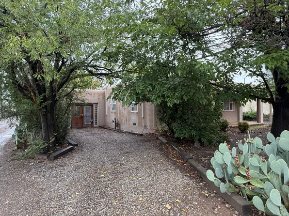 2717 McEarl Ave SE #2, Albuquerque, NM 87106