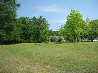 Mosley St, Campobello, SC 29322