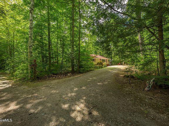 3rd image of 2 Woods Rd