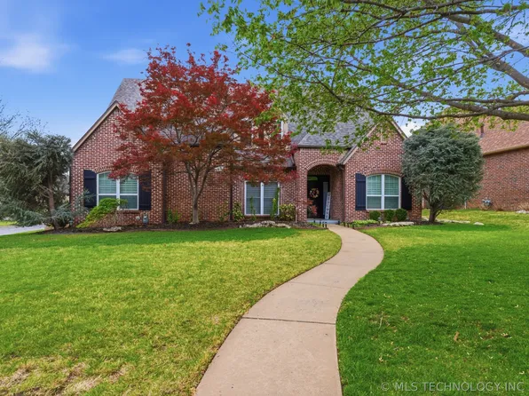 9152 E 103rd St, Tulsa, OK 74133