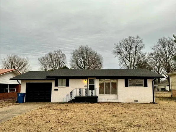 704 Smith St, Malden, MO 63863