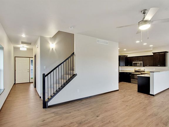 4th image of 1175 Mary Ln