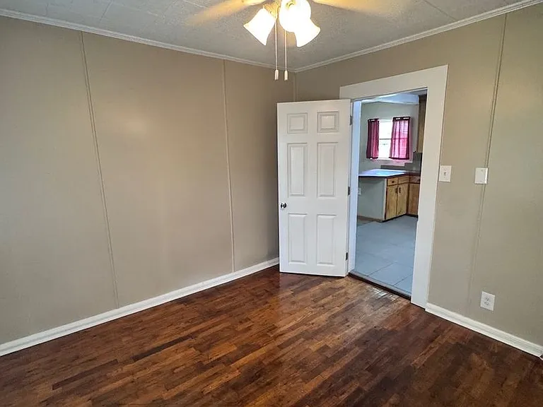125 Plain St — Photo 9