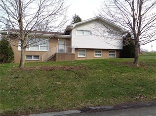 39 Circle Dr, Monessen, PA 15062