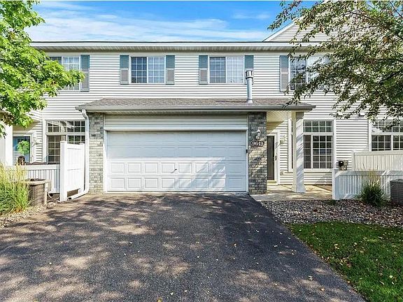 3rd image of 9649 Queensland Ln N
