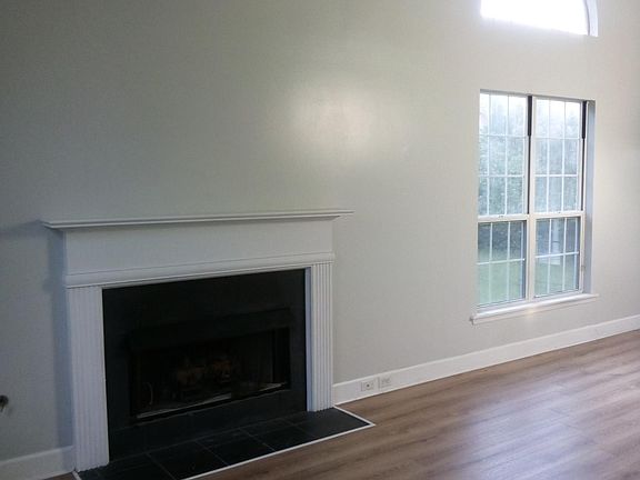 2nd image of 38 Queens Ct