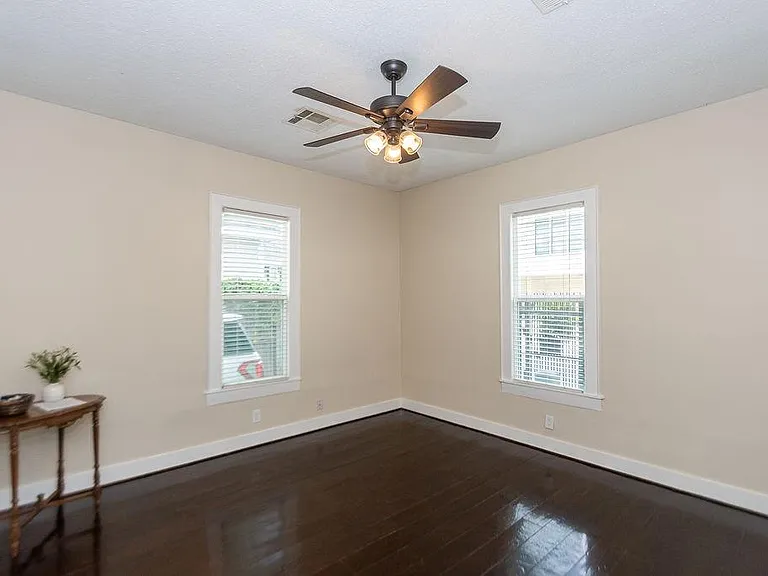 3909 Barnes St — Photo 5