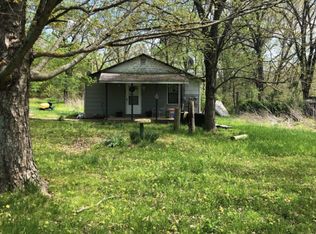 11166 Hopewell Rd, Mineral Point, MO 63660
