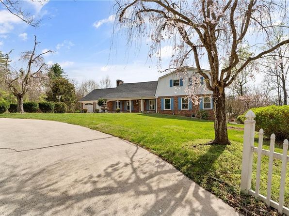 3211 Teague Ln, Hudson, NC 28638