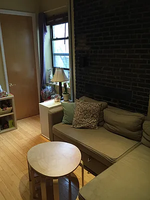Rented by Chartwell Manhattan Realty | media 22