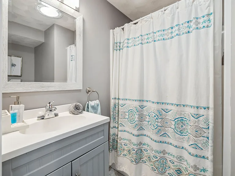 70 Brissette Ave — Photo 4