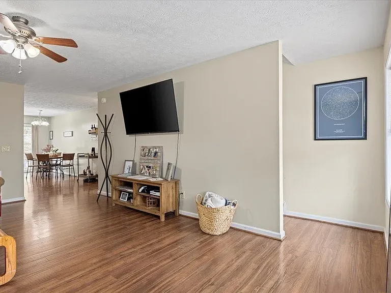 2332 Wishing Well Ct — Photo 6