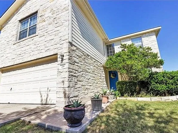 216 Shale Dr, Jarrell, TX 76537