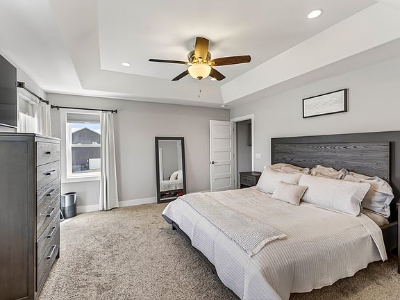 3rd image of 2402 Blue Heron Blvd