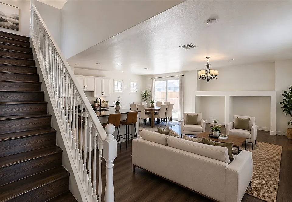 8083 Retriever Ave