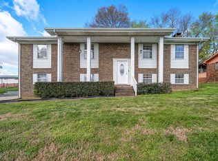 111 Edgewood Cir, Fort Oglethorpe, GA 30742