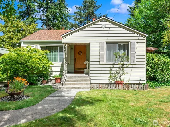 236 SW 131st Street, Burien, WA 98146