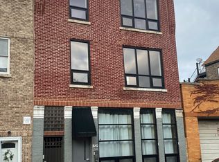 1826 W 17th St APT 2F, Chicago, IL 60608