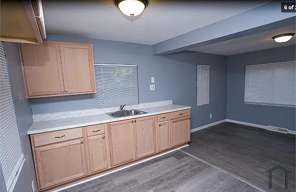 3 bed, 1200 sqft, $1,300 — Photo 4