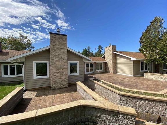 4th image of 653 Lakewood Ln