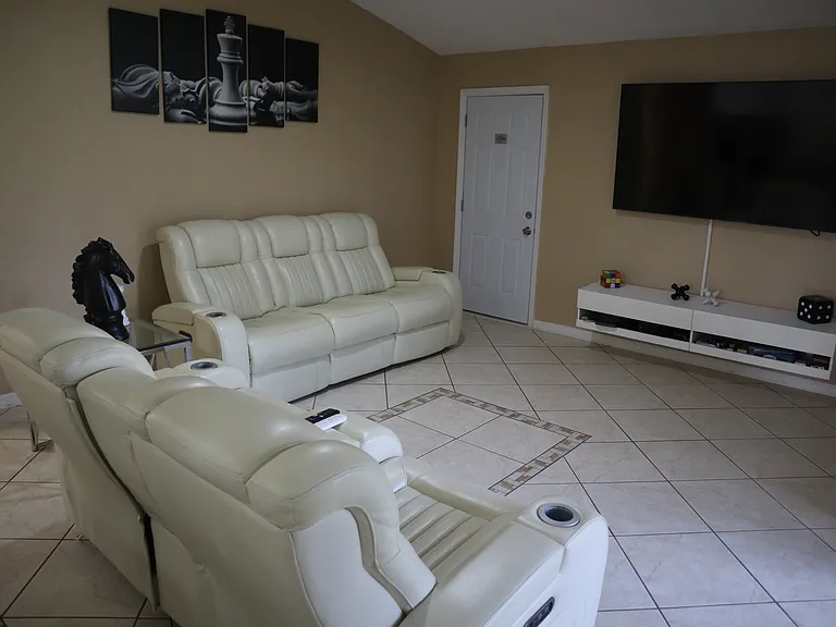 2951 Marbella Dr — Photo 28