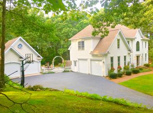 4 Saint Andrews Ter, Westerly, RI 02891