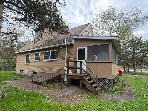 2nd image of 78 W Moorehouse Rd