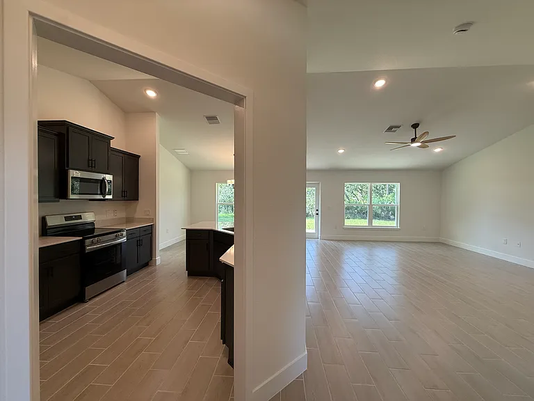 5796 Casanova Ave — Photo 2