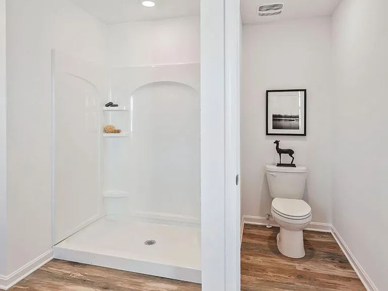 1410 N Marston St — Photo 2