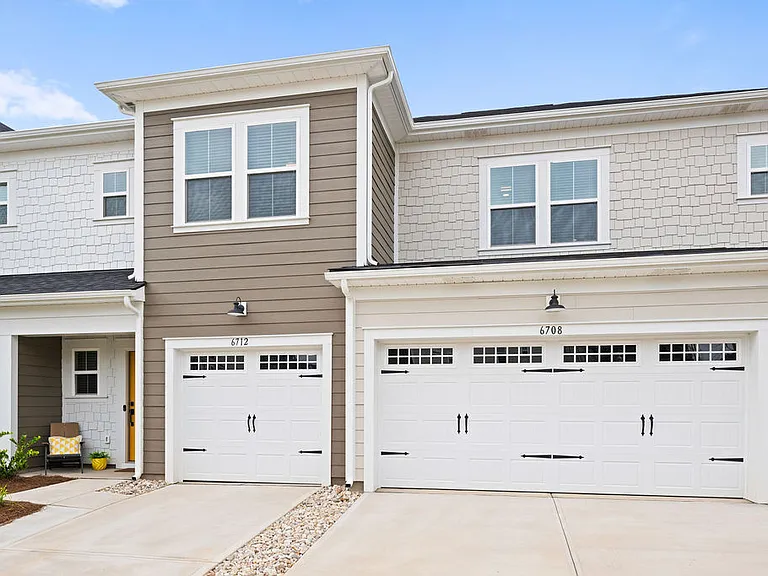 Oak Lake Townhomes — Photo 28
